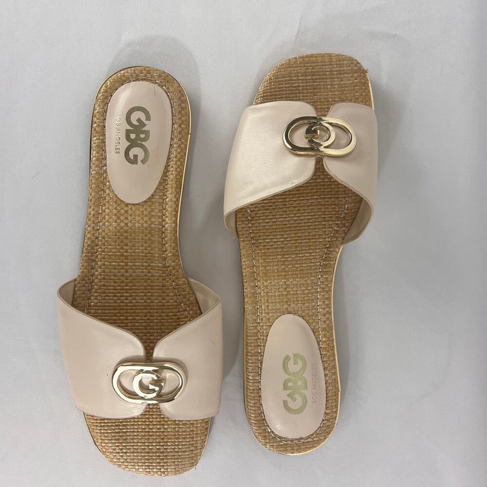 GBG Women's Sandals Size 9M Gold Hardwear Slip-On‎ NEW - Picture 3 of 8